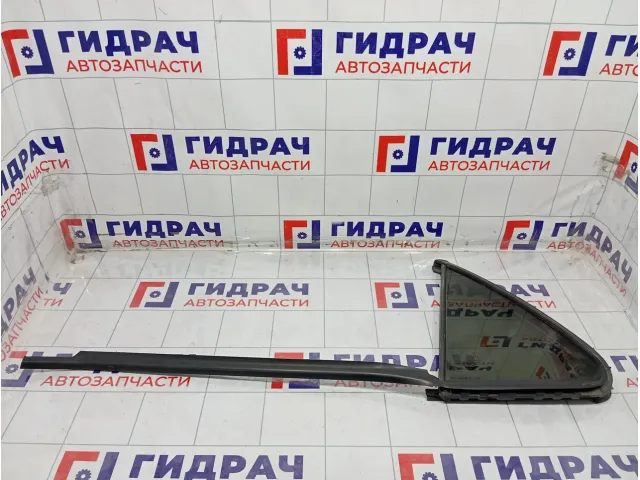 Стекло двери задней левой Renault Laguna 8200000399