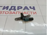 Датчик положения коленвала Renault Laguna 8200647554