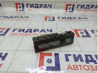 Дисплей информационный Renault Laguna 8200361582