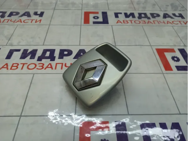 Кнопка открывания багажника Renault Laguna 7701472930