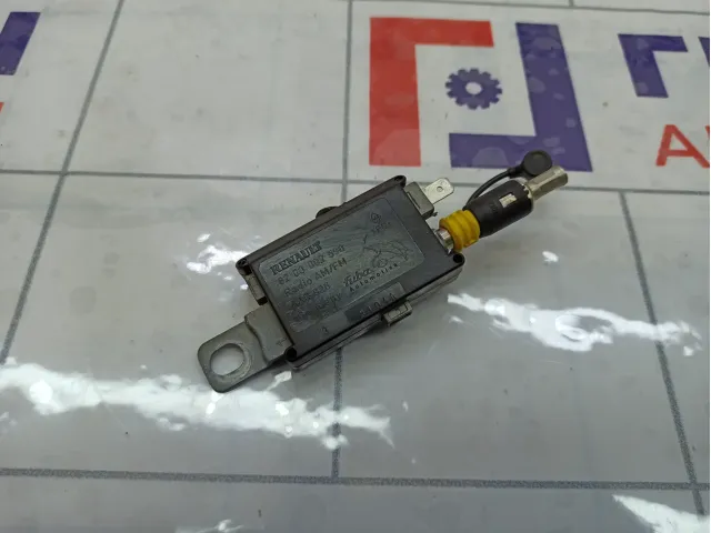 Антенна Renault Laguna 8200002590