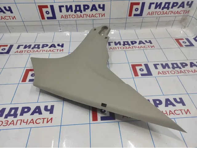 Обшивка задней стойки левой Renault logan 2 Stepway 769358833R.