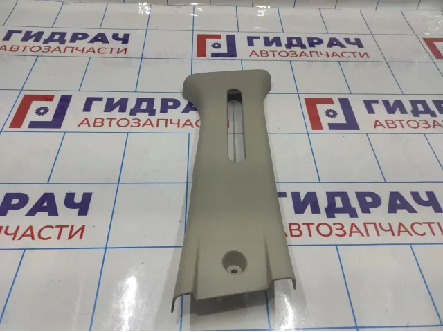 Обшивка средней стойки правой Renault logan 2 Stepway 769131624R.