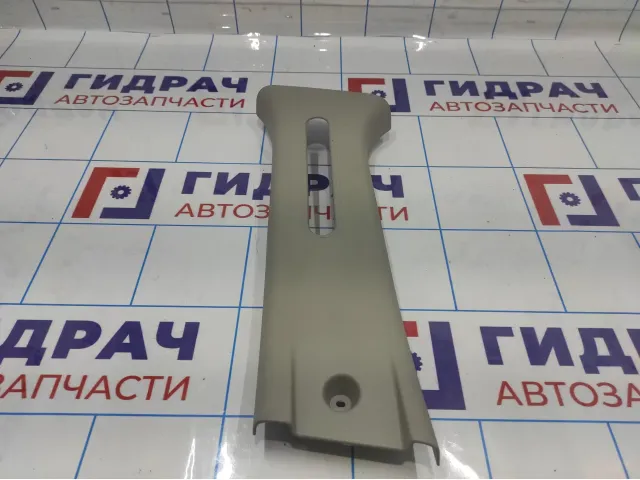 Обшивка средней стойки левой Renault logan 2 Stepway 769143406R.