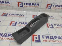 Накладка декоративная консоли средняя Renault logan 2 Stepway 363152783R.