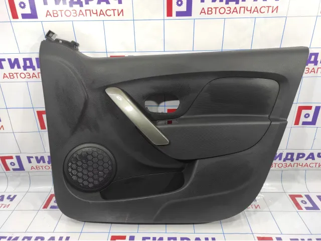 Обшивка двери передней правой Renault logan 2 Stepway 809001863R.