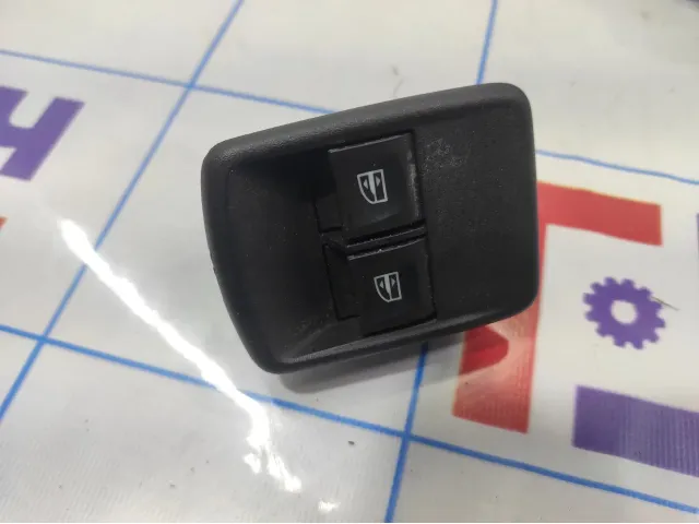 Блок управления стеклоподъемниками Renault logan 2 Stepway 254118044R.