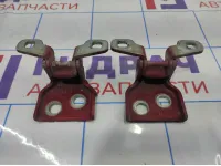 Петля двери передней правой Renault logan 2 Stepway 6001546883. Комплект.