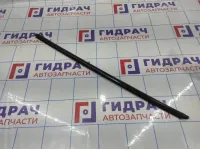 Накладка стекла переднего левого Renault logan 2 Stepway 808210417R.