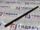 Уплотнитель стекла задний правый Renault logan 2 Stepway 823304773R.