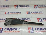 Решетка под лобовое стекло (Жабо) левая Renault Logan 8200294315