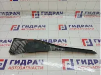 Решетка под лобовое стекло (Жабо) левая Renault Logan 8200294315