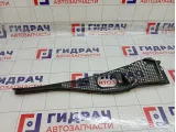 Решетка под лобовое стекло (Жабо) правая Renault Logan 8200294316