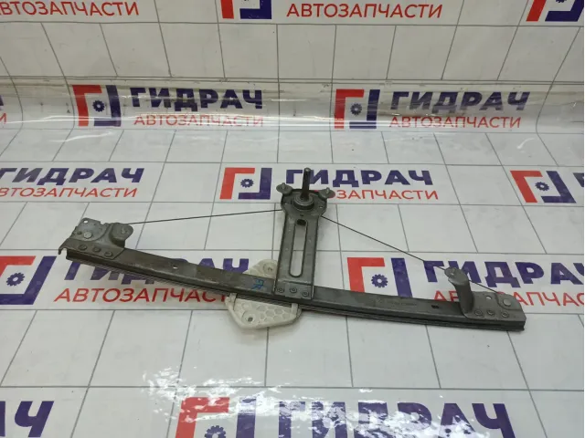 Стеклоподъемник механический передний правый Renault Logan 8200800404