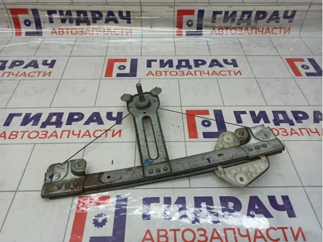 Стеклоподъемник механический задний правый Renault Logan 8200783891