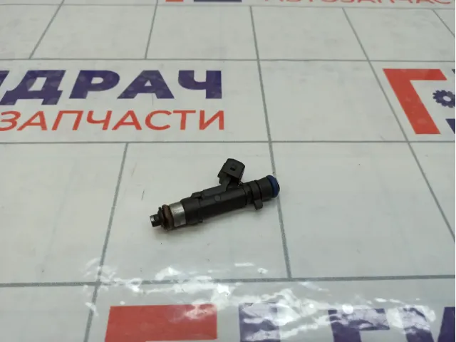 Форсунка инжекторная Renault Logan 8200227124