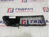 Решетка в бампер левая Renault Logan