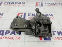 Кронштейн гидроусилителя Renault Logan