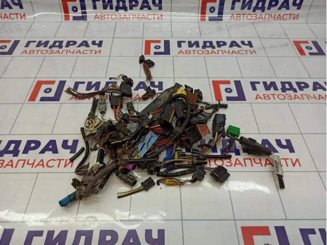 Фишка (разъем) Renault Logan