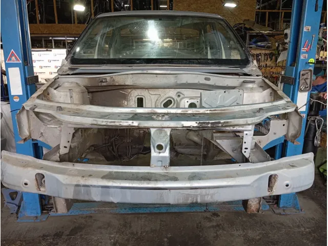 Панель передняя Renault Logan