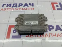 Блок управления двигателем Renault Logan 8200483732