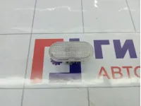 Повторитель на крыло Renault Logan 8200257684