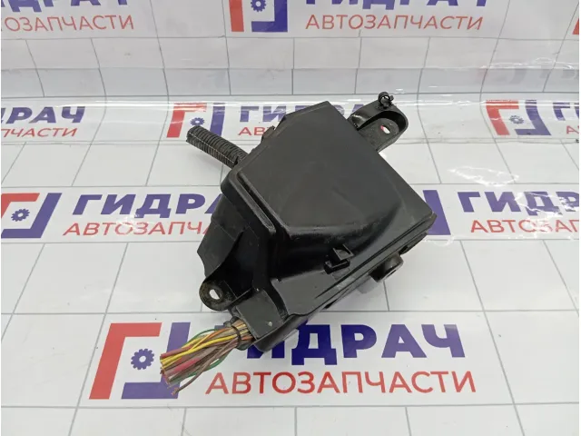Блок предохранителей Renault Logan
