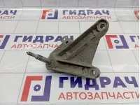 Кронштейн КПП (АКПП, МКПП) Renault Logan 8200043084