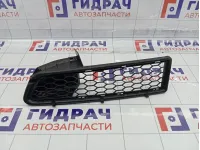 Решетка в бампер правая Renault Logan 6001546784