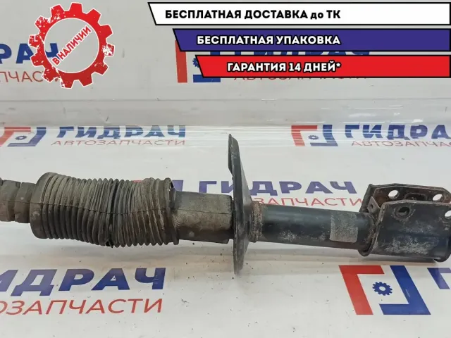 Амортизатор передний Renault Logan . Аналог. Порван пыльник.