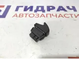 Кнопка стеклоподъемника задняя Renault Logan 8200467793.
