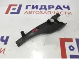 Накладка петли капота правая Renault Logan 8200273994. Сломано крепление.