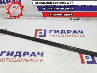 Накладка стекла переднего левого Renault Logan 6001548979.
