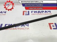 Накладка стекла переднего правого Renault Logan 6001548978.