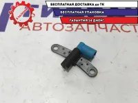 Датчик положения коленвала Renault Logan 8200647554.