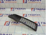 Решетка в бампер левая Renault Logan 8200257965