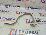 Петля крышки багажника правая Renault Logan 6001546880