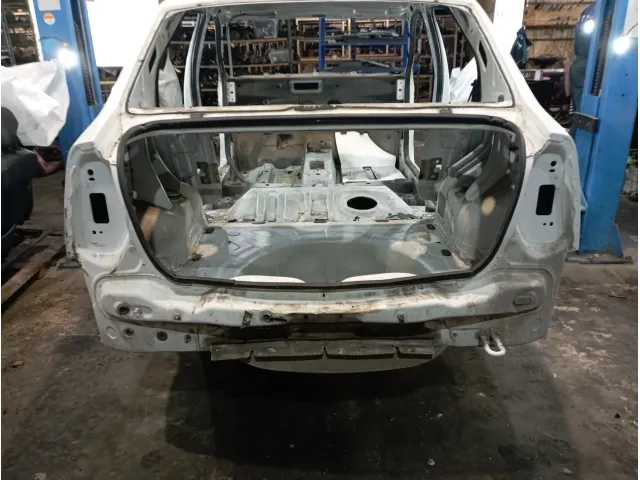 Панель задняя Renault Logan