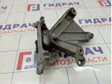 Кронштейн КПП левый Renault Logan 8200457080
