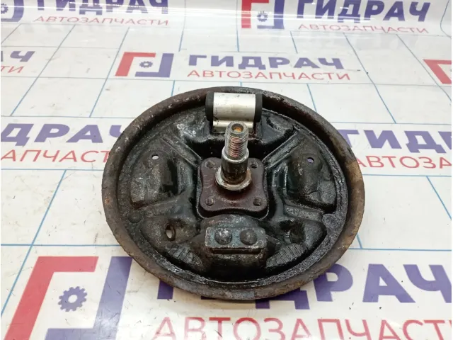 Цапфа задняя левая Renault Logan 7700416374