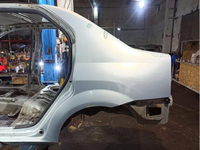 Крыло заднее левое Renault Logan