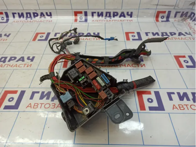 Блок предохранителей Renault Logan