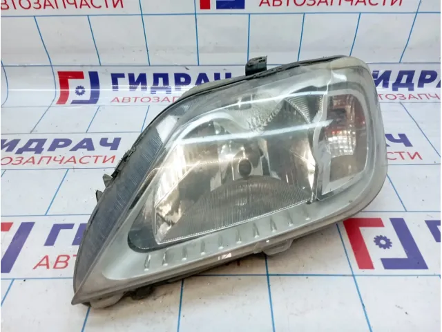 Фара левая Renault Logan 8200675050