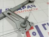 Стеклоподъемник механический передний правый Renault Logan 8200800404