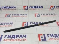 Накладка стекла заднего левого Renault Logan 6001548977