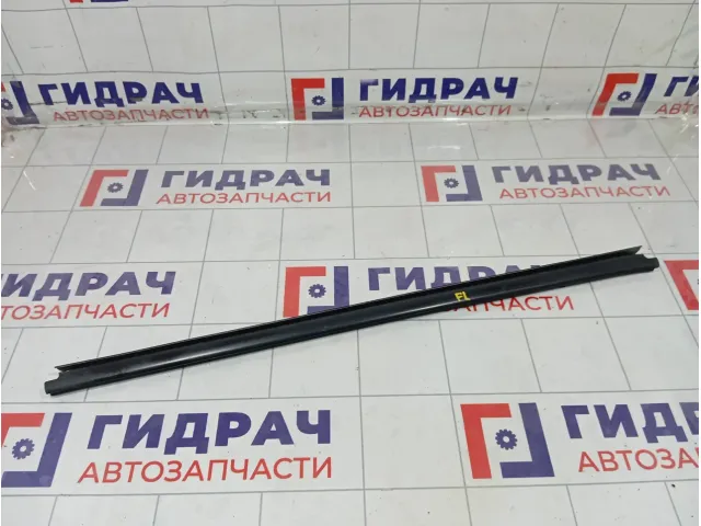 Уплотнитель стекла переднего левого Renault Logan 6001547003