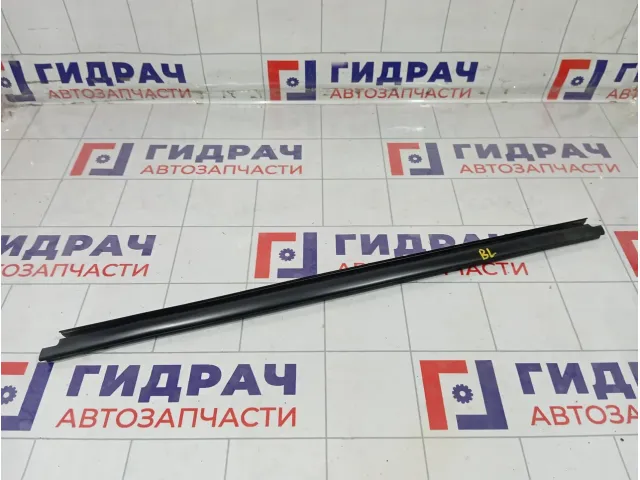 Уплотнитель стекла заднего левого Renault Logan 6001547009