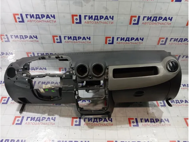 Торпедо Renault Logan 8200739433