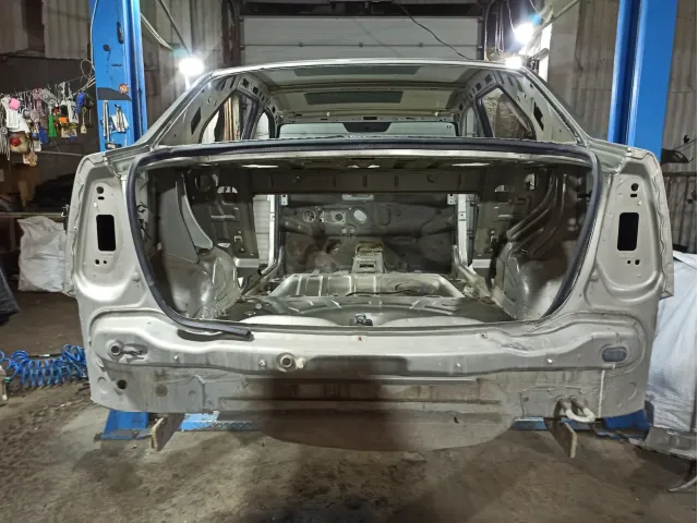 Панель задняя Renault Logan