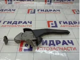 Рычаг, педаль стояночного тормоза Renault Logan 360108002R